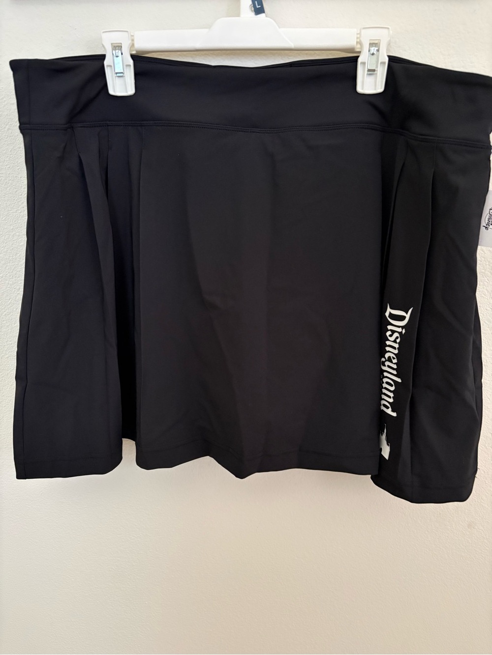 NWT Disneyland Black Skort with pockets Size 1XL